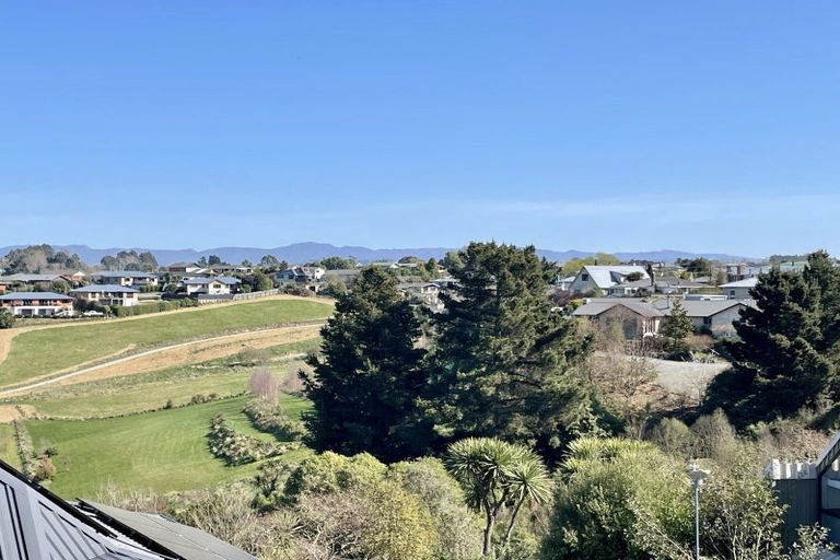 Photo of property in 35 Glenview Terrace, Highfield, Timaru, 7910