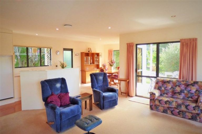 Photo of property in 96 Kemp Road, Kerikeri, 0230