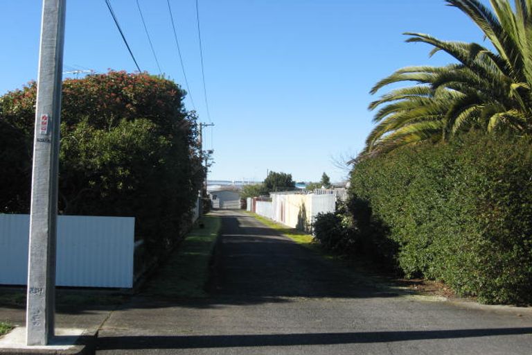 Photo of property in 6 Tait Place, Carterton, 5713