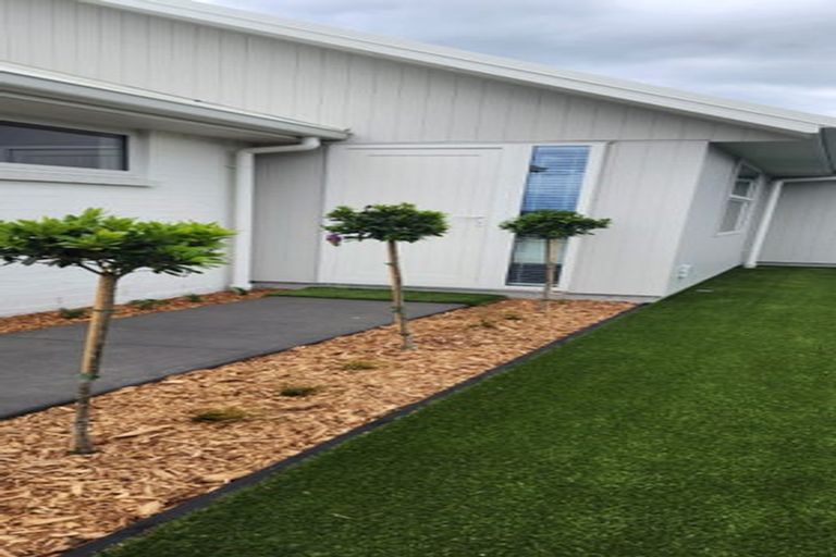 Photo of property in 35 Sabre Street, Papamoa Beach, Papamoa, 3118