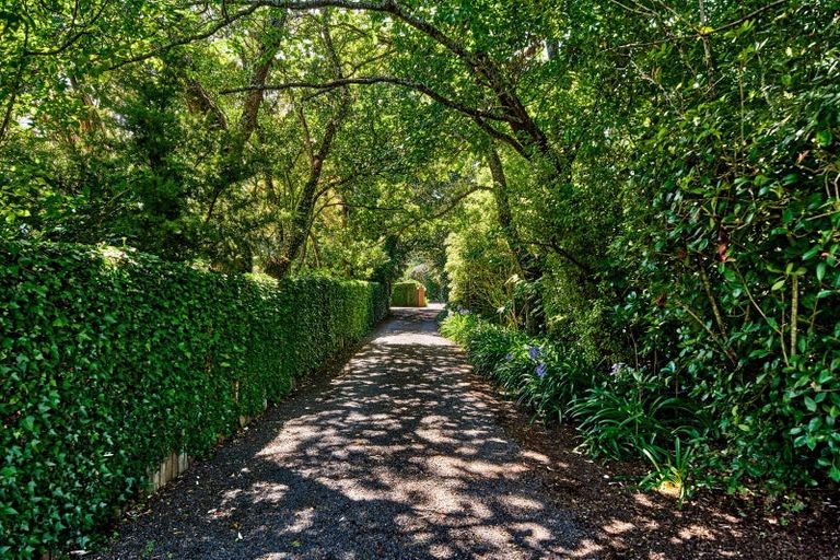 Photo of property in 295 Fergusson Drive, Heretaunga, Upper Hutt, 5018