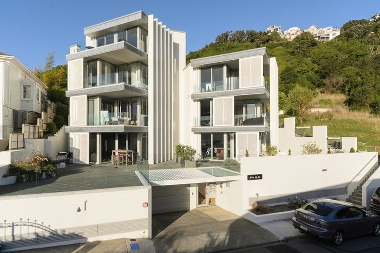 Photo of property in Alto Apartments, 2a/22 Telford Terrace, Oriental Bay, Wellington, 6011