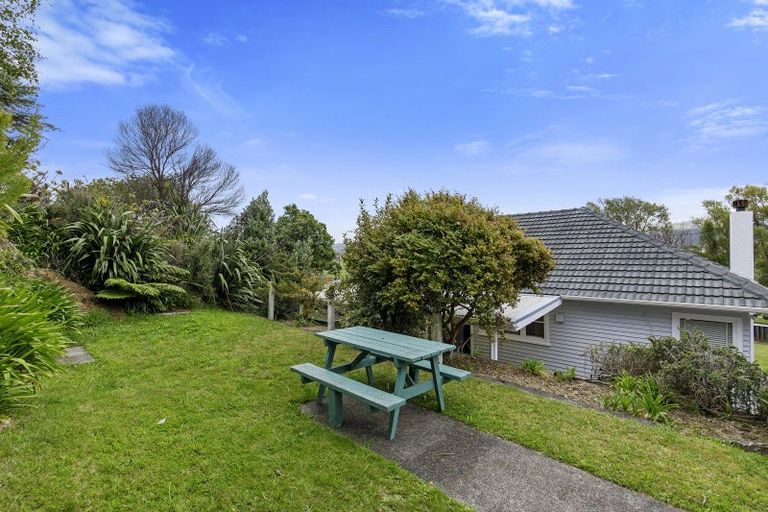 Photo of property in 214 Waddington Drive, Naenae, Lower Hutt, 5011