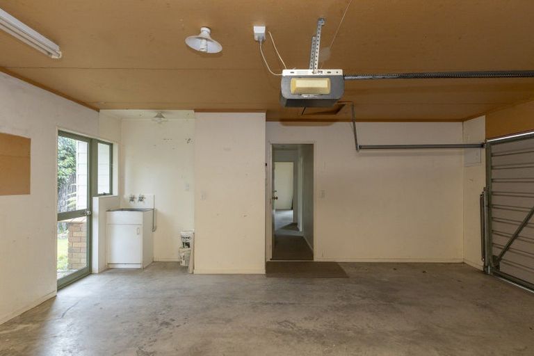 Photo of property in 1/8 Kathleen Place, Rainbow Point, Taupo, 3330