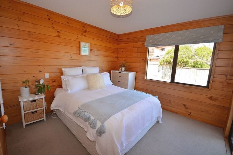 Photo of property in 13 Pine Ridge Terrace, Waikanae Beach, Waikanae, 5036
