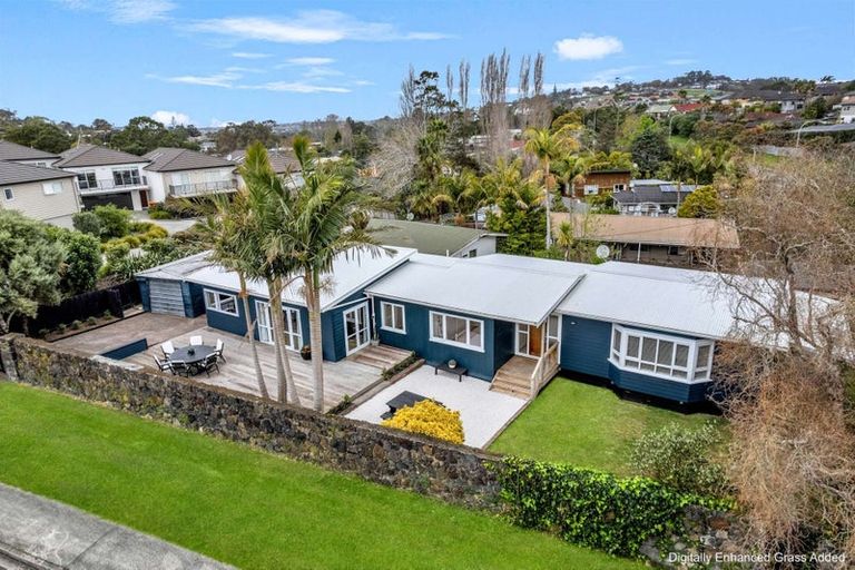 Photo of property in 1 Melia Place, Stanmore Bay, Whangaparaoa, 0932