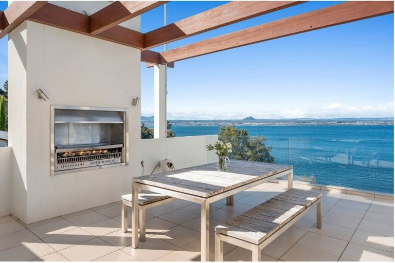 Photo of property in 1/852 Wily Terrace, Acacia Bay, Taupo, 3330