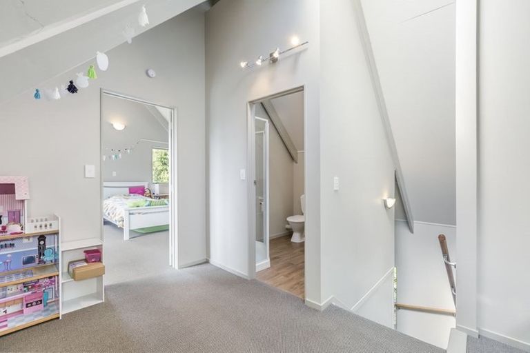 Photo of property in 27 Gledstane Road, Stanmore Bay, Whangaparaoa, 0932