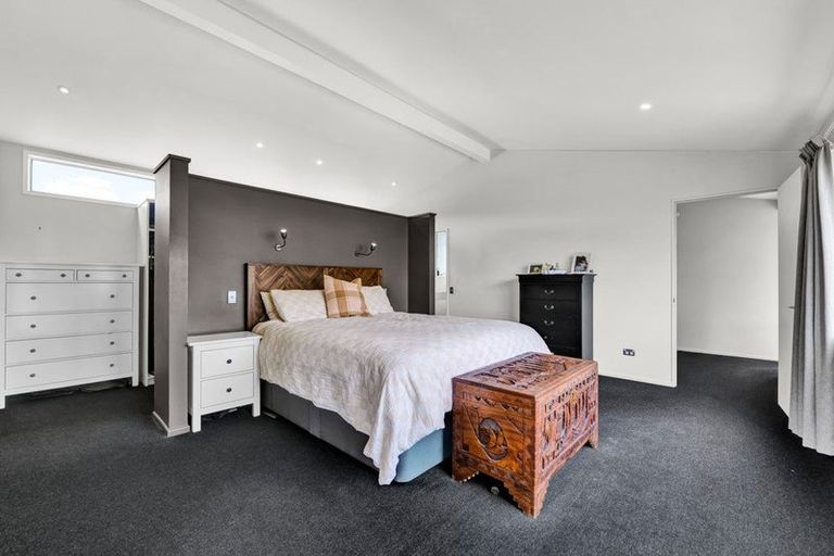 Photo of property in 129 Richmond Road, Brixton, New Plymouth, 4373