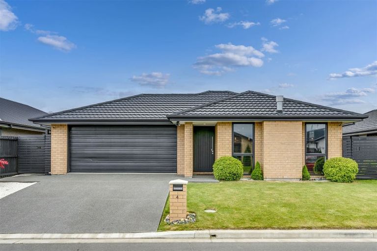 Photo of property in 4 Arabella Crescent, Yaldhurst, Christchurch, 8042