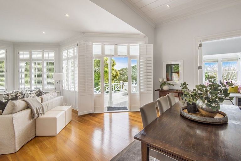 Photo of property in 29 Maritime Terrace, Birkenhead, Auckland, 0626