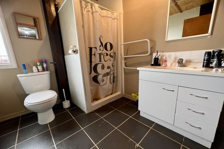 Photo of property in 2112 Orepuki Riverton Highway, Pahia, Riverton, 9881