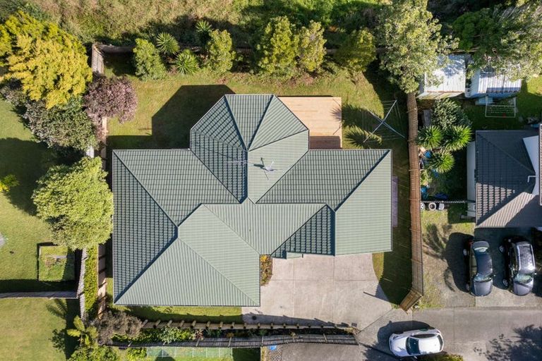 Photo of property in 36 Roy Maloney Drive, Henderson, Auckland, 0612