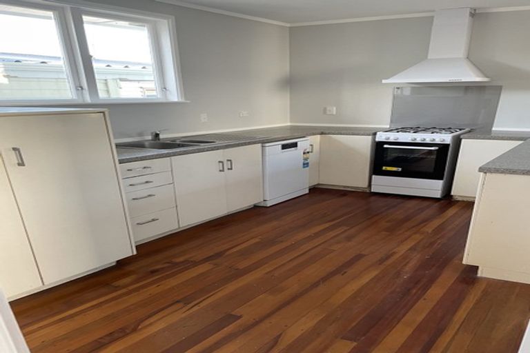 Photo of property in 2/7 Dennis Road, Papatoetoe, Auckland, 2025
