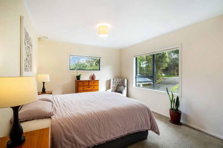 Photo of property in 2/539 Glenfield Road, Glenfield, Auckland, 0629