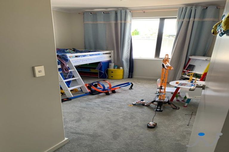 Photo of property in 18 Lockwood Street, Halswell, Christchurch, 8025