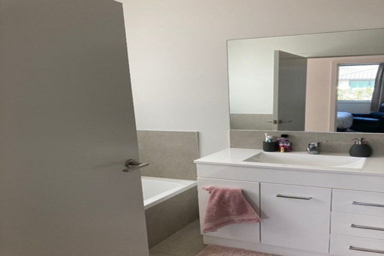 Photo of property in 2 Pikao Retreat, Papamoa Beach, Papamoa, 3118