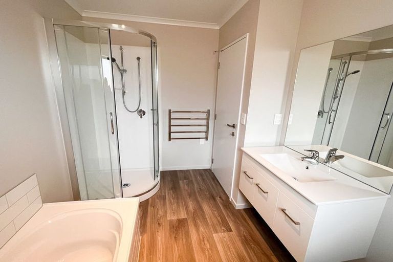 Photo of property in 10 Larissa Road, Halswell, Christchurch, 8025