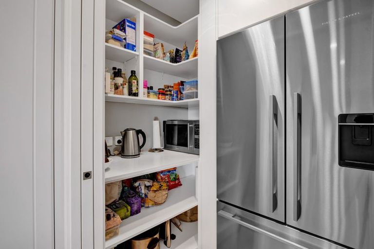 Photo of property in 52 Links Drive, Waiwhakaiho, New Plymouth, 4312