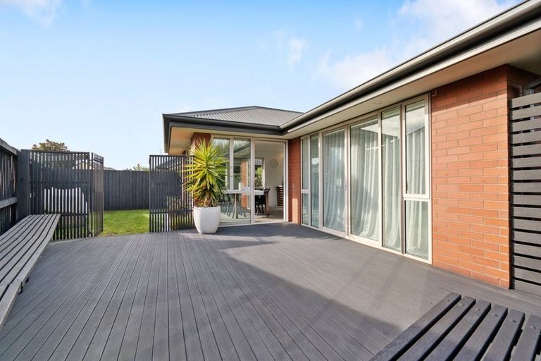 Photo of property in 11 Globe Bay Drive, Templeton, Christchurch, 8042
