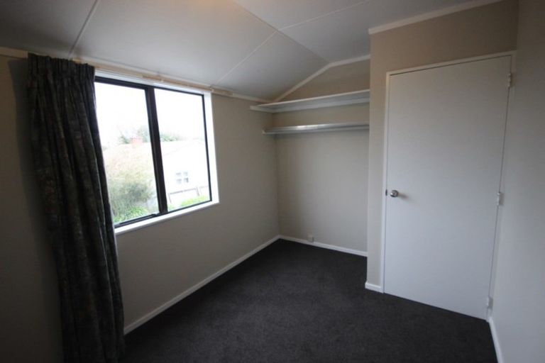 Photo of property in 16 Keeling Street, West End, Palmerston North, 4412