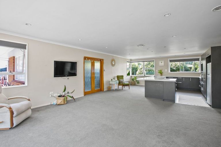 Photo of property in 22 Carthew Street, Okato, 4335