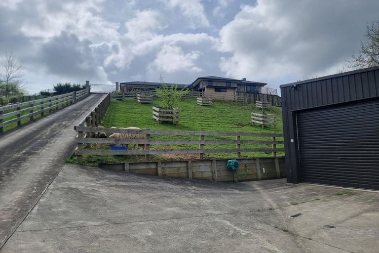 Photo of property in 213 Kimihia Road, Huntly, 3771