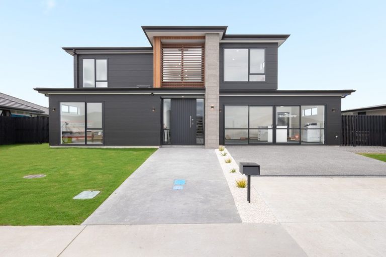 Photo of property in 32 Kimbrae Drive, Rototuna North, Hamilton, 3210