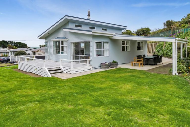 Photo of property in 8 Tainui Street, Mokau, 4376