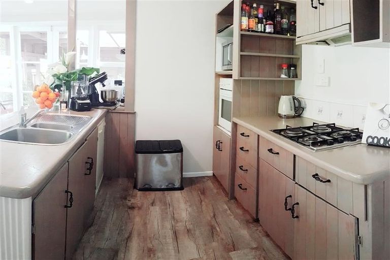 Photo of property in 98/98a Glenpark Avenue, Frankleigh Park, New Plymouth, 4310