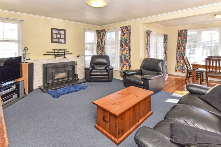 Photo of property in 21 Hill Crescent, Papakura, 2110