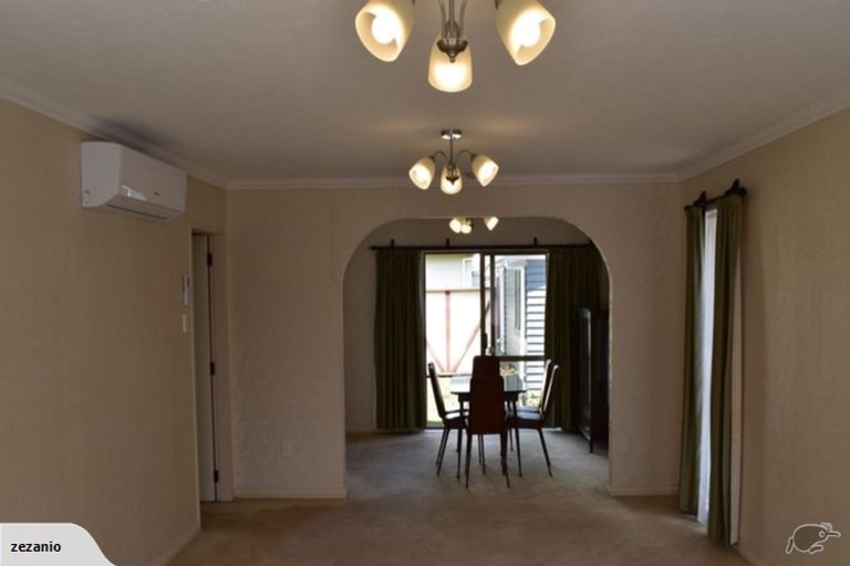 Photo of property in 47a Whites Line West, Woburn, Lower Hutt, 5010