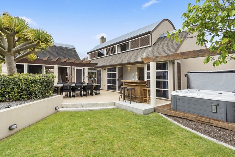 Photo of property in 134 Oceanbeach Road, Mount Maunganui, 3116