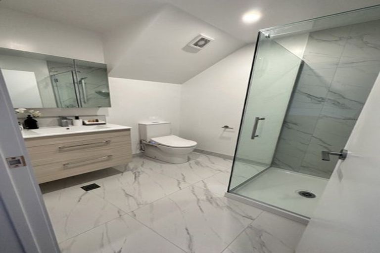 Photo of property in 2/14 Wilsher Crescent, Henderson, Auckland, 0612