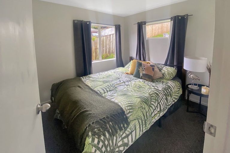 Photo of property in 66 Spinella Drive, Bayview, Auckland, 0629