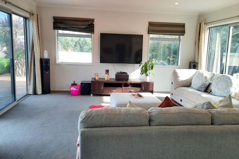 Photo of property in 15c Anderson Way, Highlands Park, New Plymouth, 4312