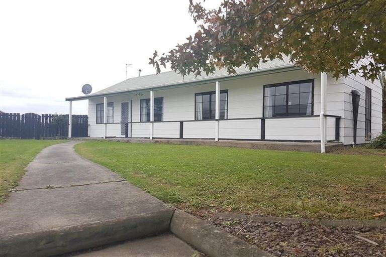 Photo of property in 20 Cargill Grove, Kelvin Grove, Palmerston North, 4414