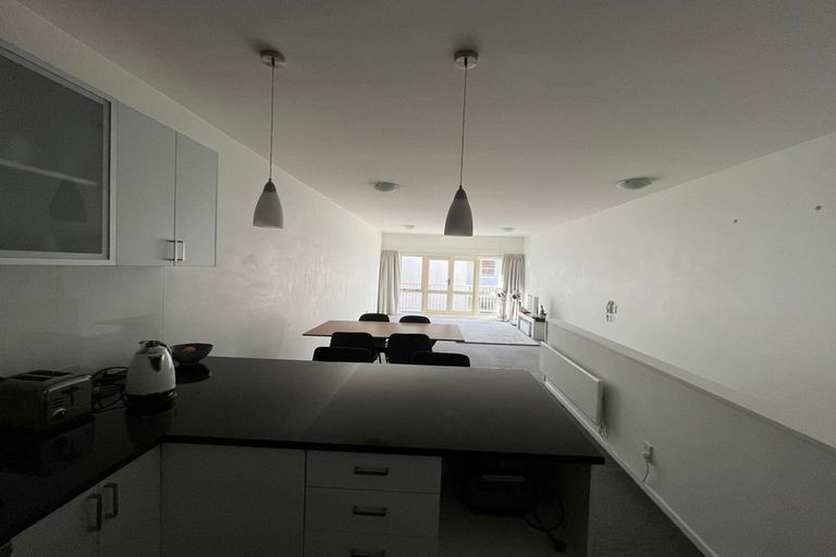 Photo of property in Luxford Villas, 115/72 Herald Street, Berhampore, Wellington, 6023