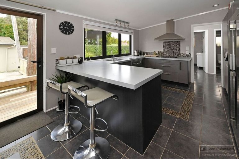 Photo of property in 34 Taihiki Road, Clarks Beach, 2122