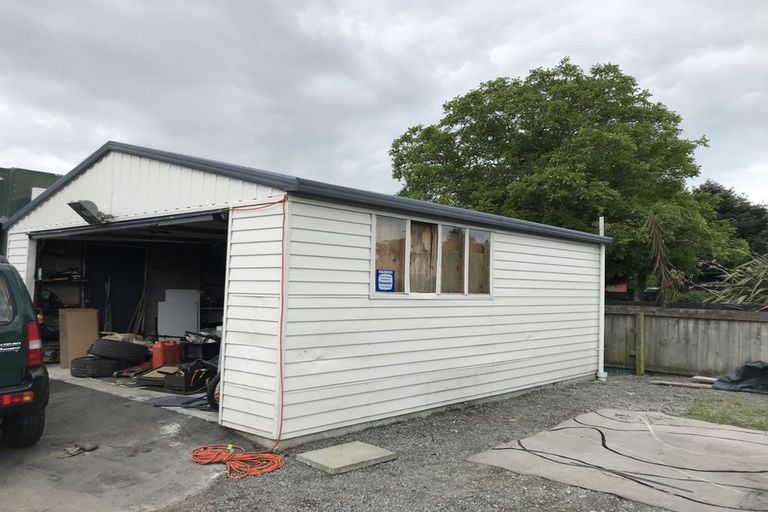 Photo of property in 10 Woodend Road, Woodend, 7610