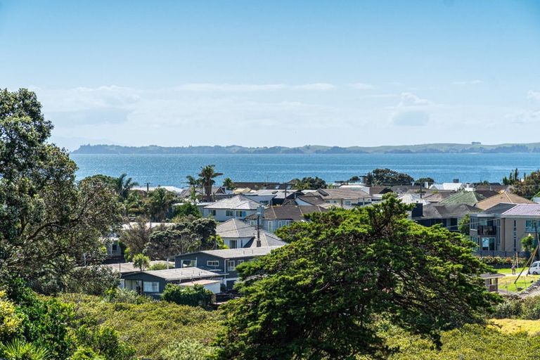 Photo of property in 15a Rangitoto Terrace, Milford, Auckland, 0620