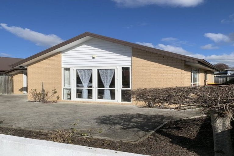 Photo of property in 2/45 Torrens Road, Hillmorton, Christchurch, 8024