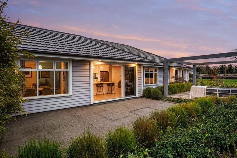 Photo of property in 54 Luxembourg Crescent, Halswell, Christchurch, 8025