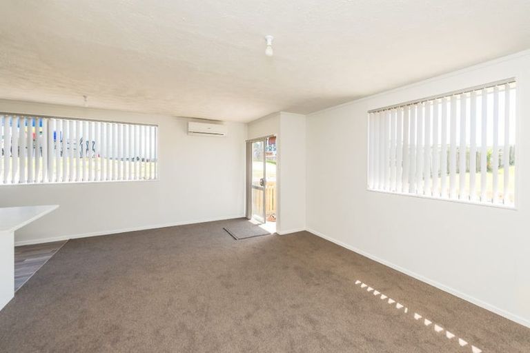 Photo of property in 40a Karyn Street, Castlecliff, Whanganui, 4501