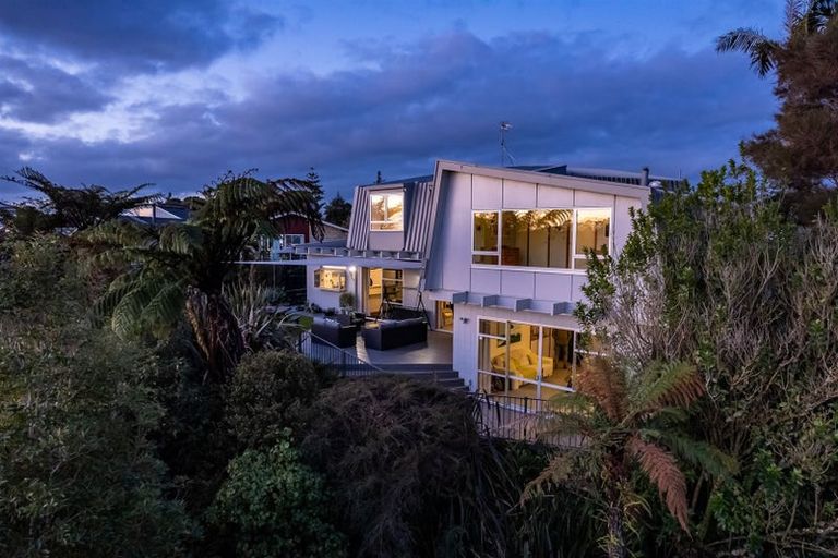 Photo of property in 37 Balfour Crescent, Riverlea, Hamilton, 3216