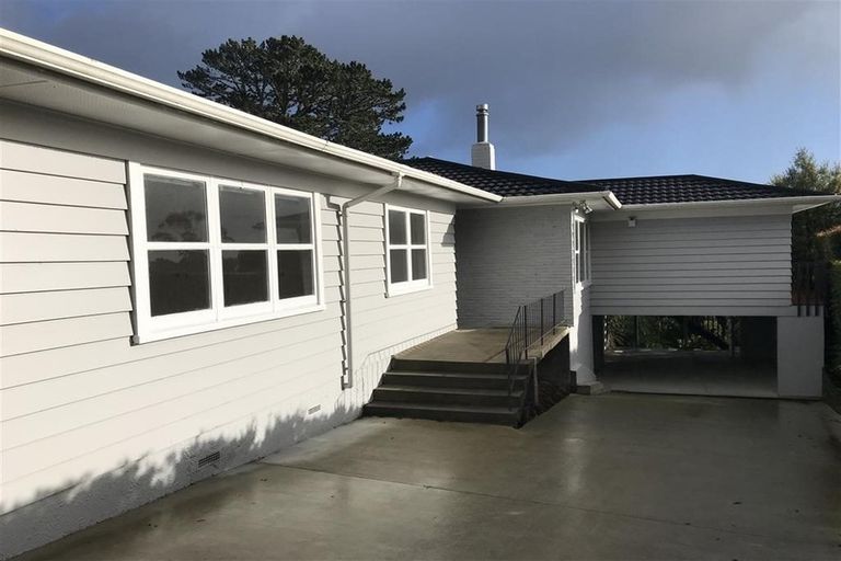 Photo of property in 75 Park Rise, Campbells Bay, Auckland, 0630