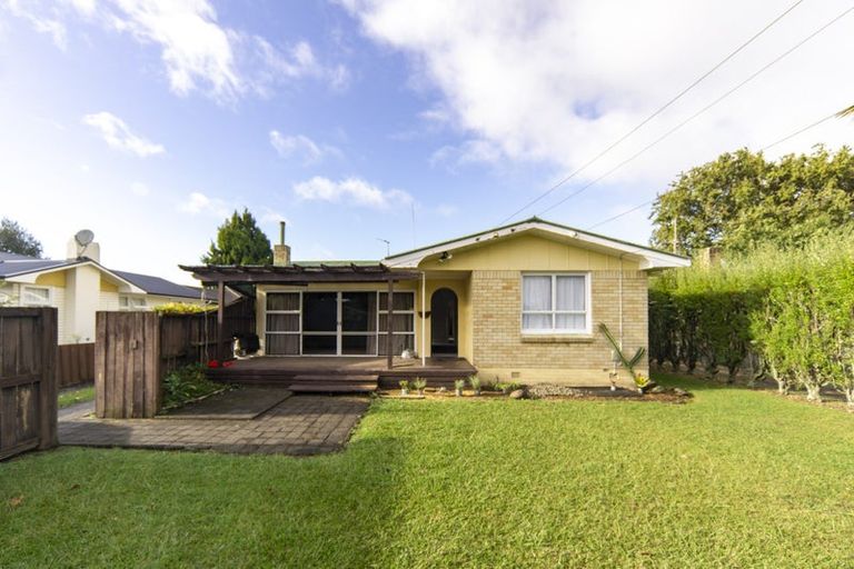 Photo of property in 112 Masters Avenue, Silverdale, Hamilton, 3216