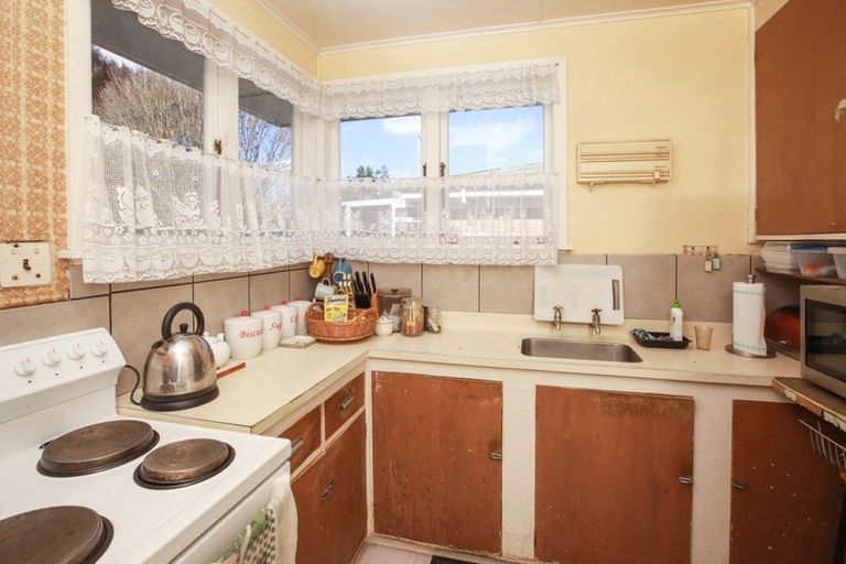 Photo of property in 8 Dermont Street, Bader, Hamilton, 3206