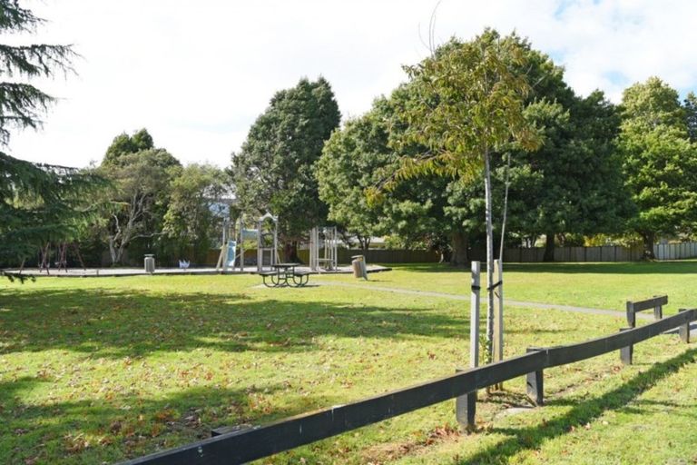Photo of property in 25a Deller Grove, Silverstream, Upper Hutt, 5019