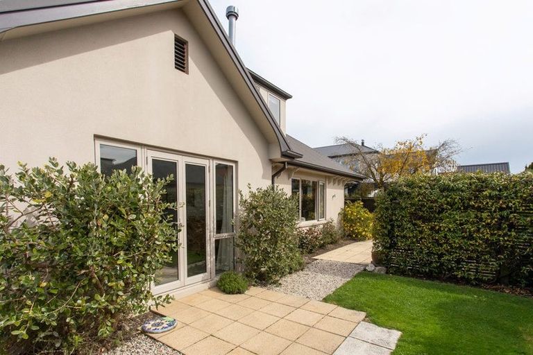 Photo of property in 69 Jeffreys Road, Fendalton, Christchurch, 8052